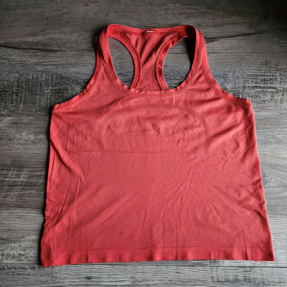 (10) Lululemon Swiftly Tech tank top